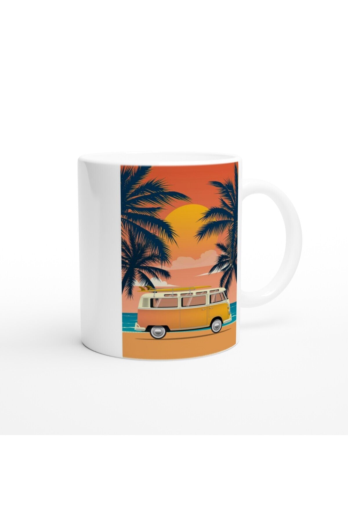 Gün Batımında Palmiye ve Surf Minibüsü Temalı Retro Kupa Bardak
