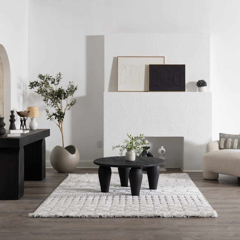 Like Ivory Trellis Machine Woven Area Rug with Durable Polyurethane Backing